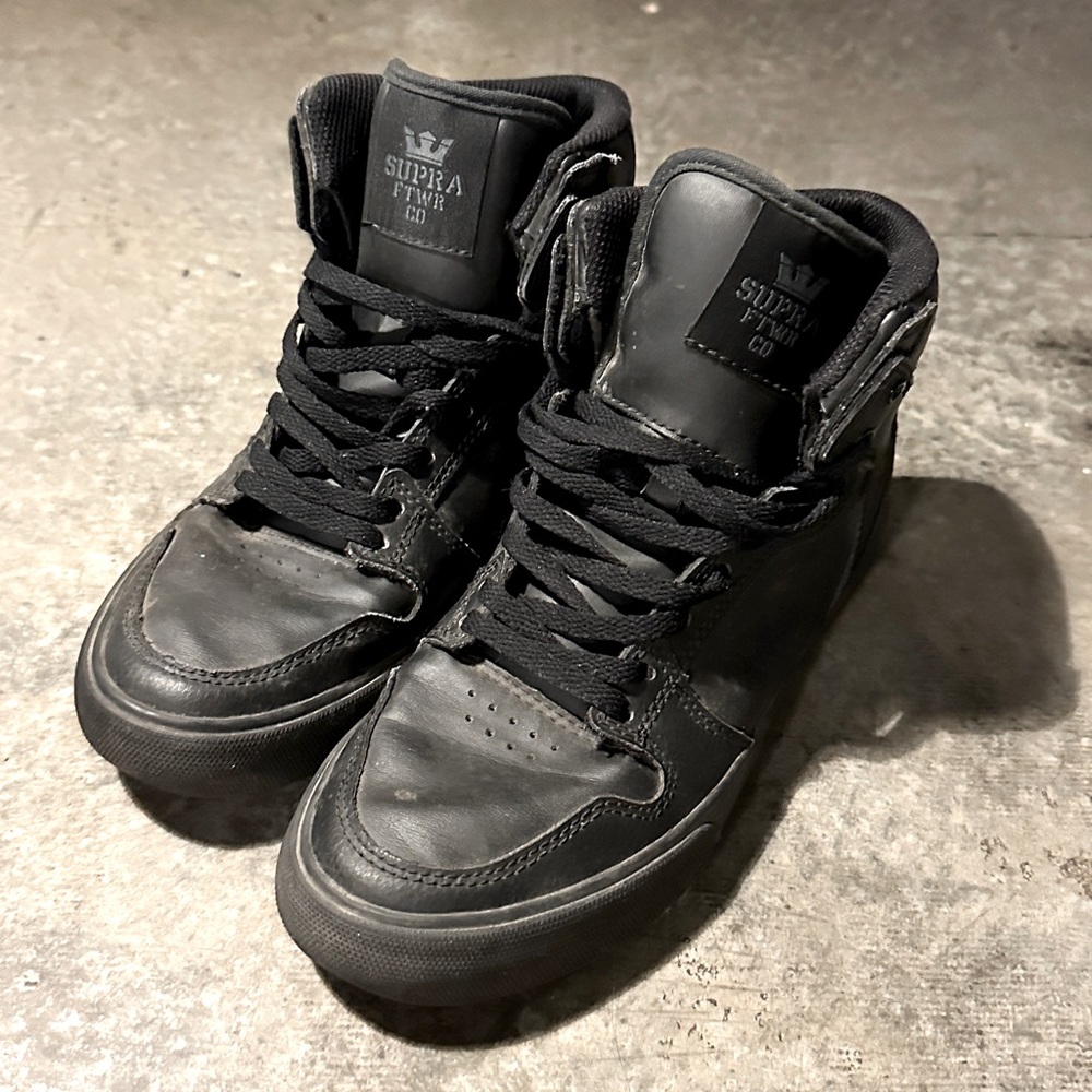 Size 6.5 Supra Hightops